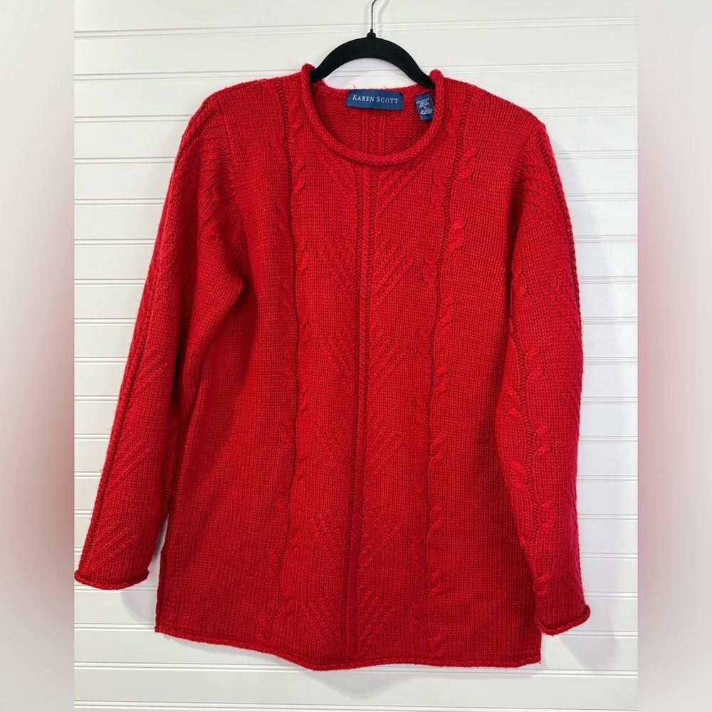 Karen Scott women’s Christmas red textured knit sweater. Size Medium